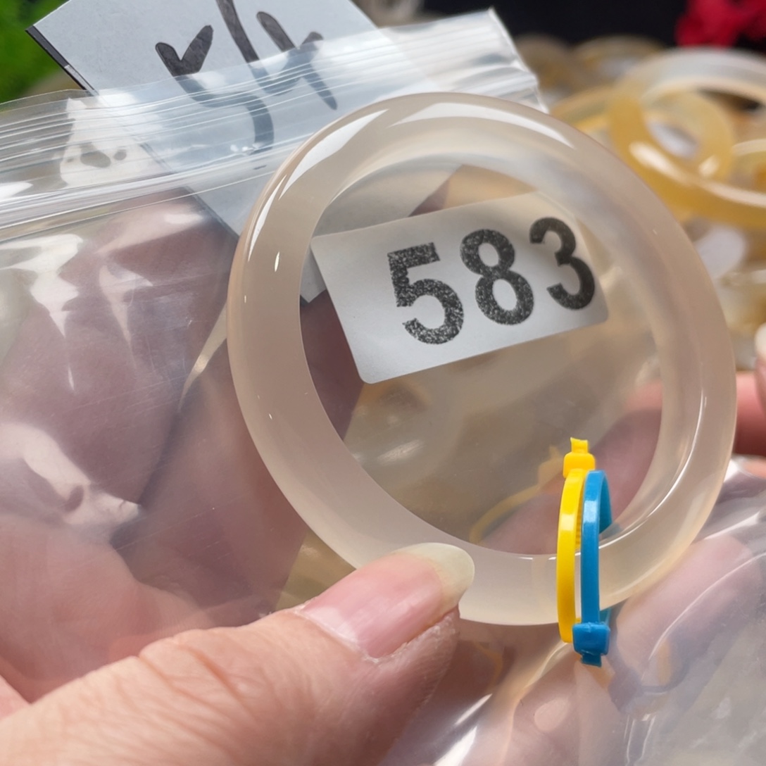 玛瑙/玉髓未镶嵌手镯