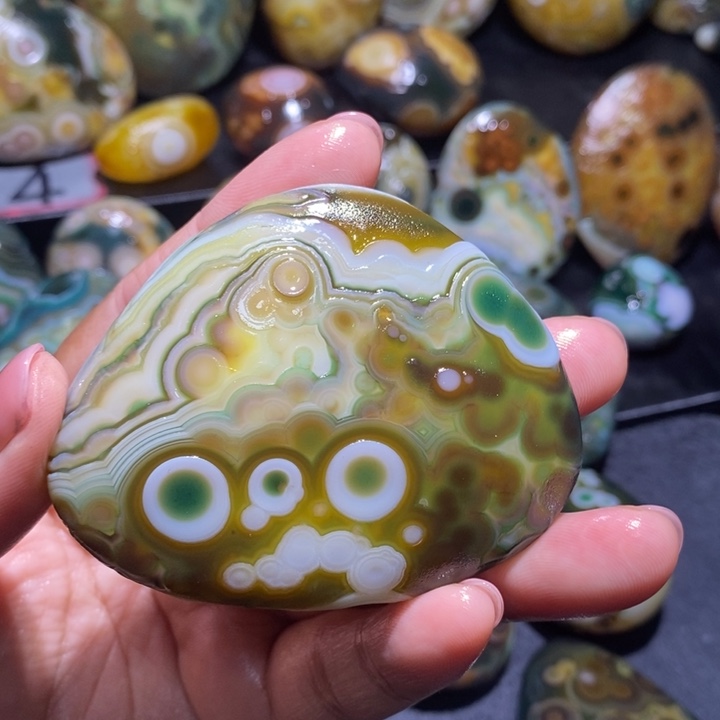 玛瑙/玉髓未镶嵌珠宝半成品127