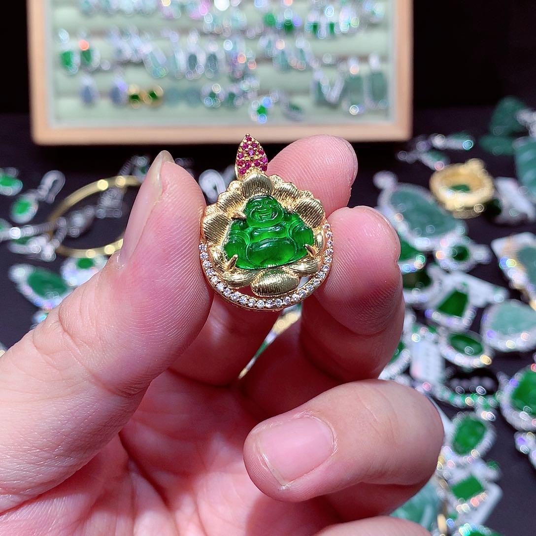 【闪购商品】翡翠吊坠(不含链)未镶嵌