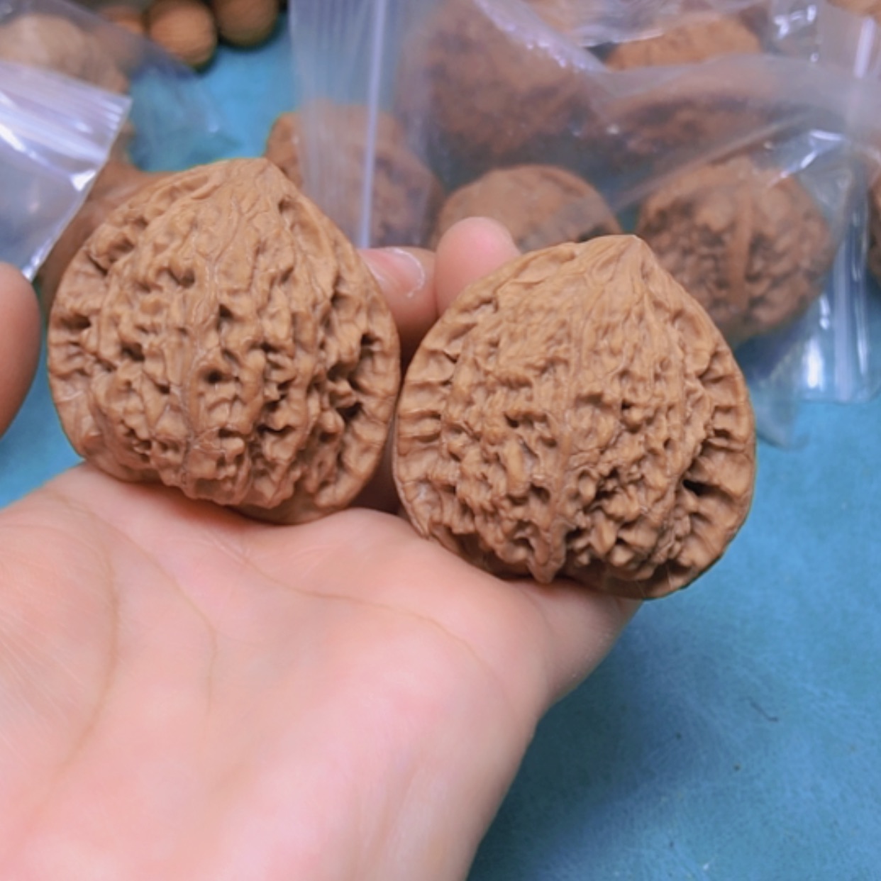 【闪购商品】把件核桃43虎头王修尖