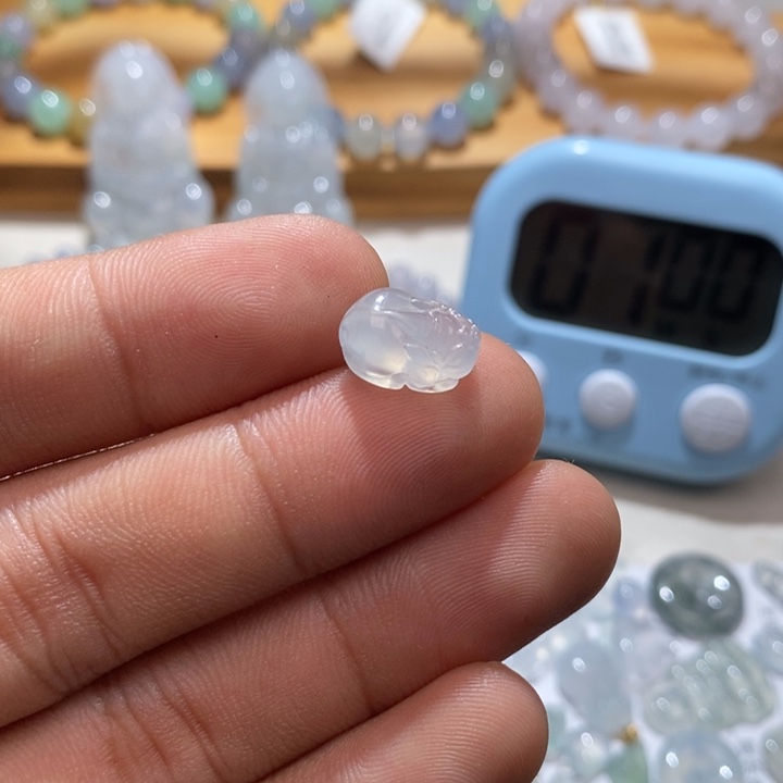 翡翠未镶嵌手链白冰貔貅