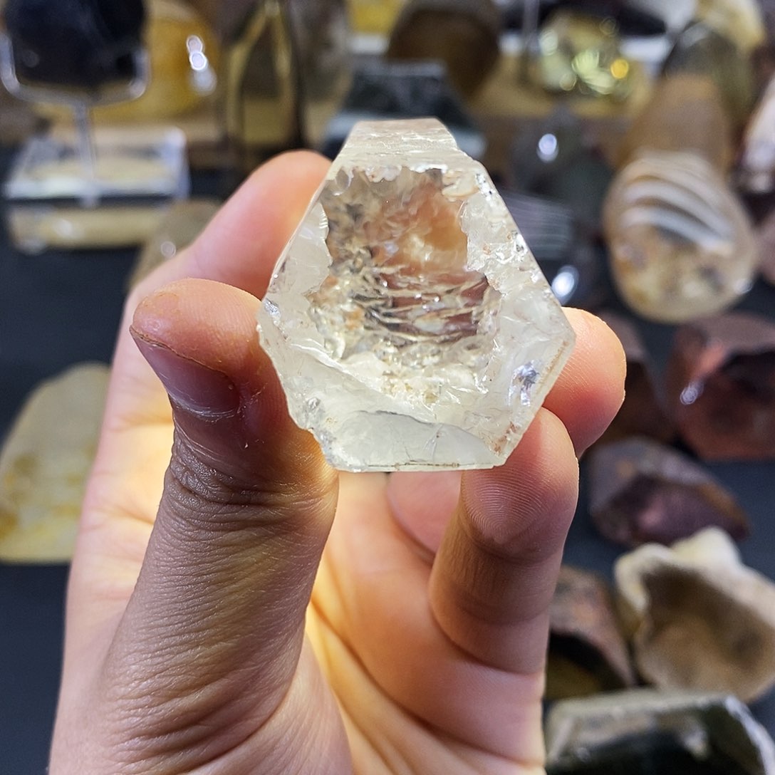 【闪购商品】未镶嵌车挂水晶指**阳天然水晶原石