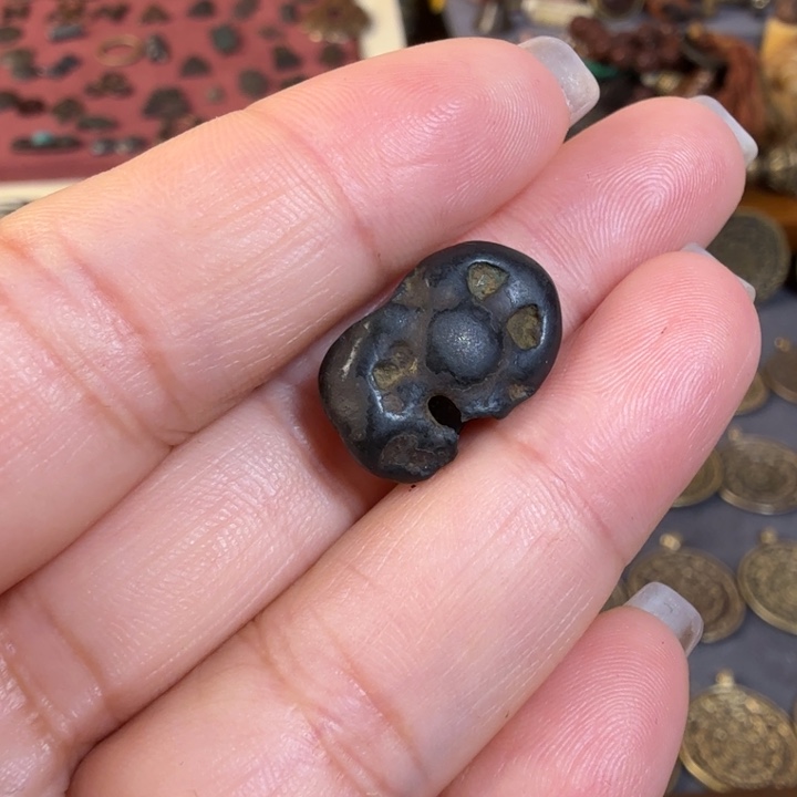 金属材质配件一个