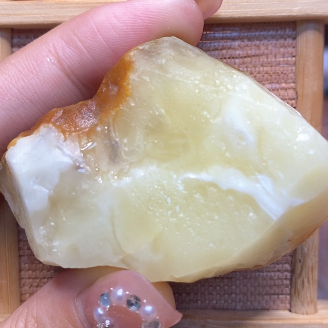 定制琥珀未镶嵌陈