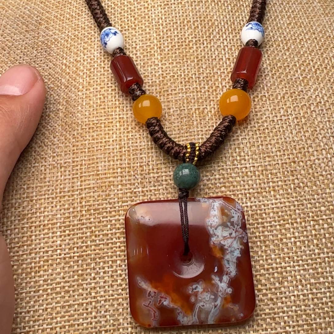 玛瑙/玉髓颈饰未镶嵌