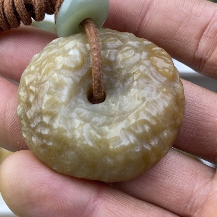 和田玉（糖玉）未镶嵌颈饰