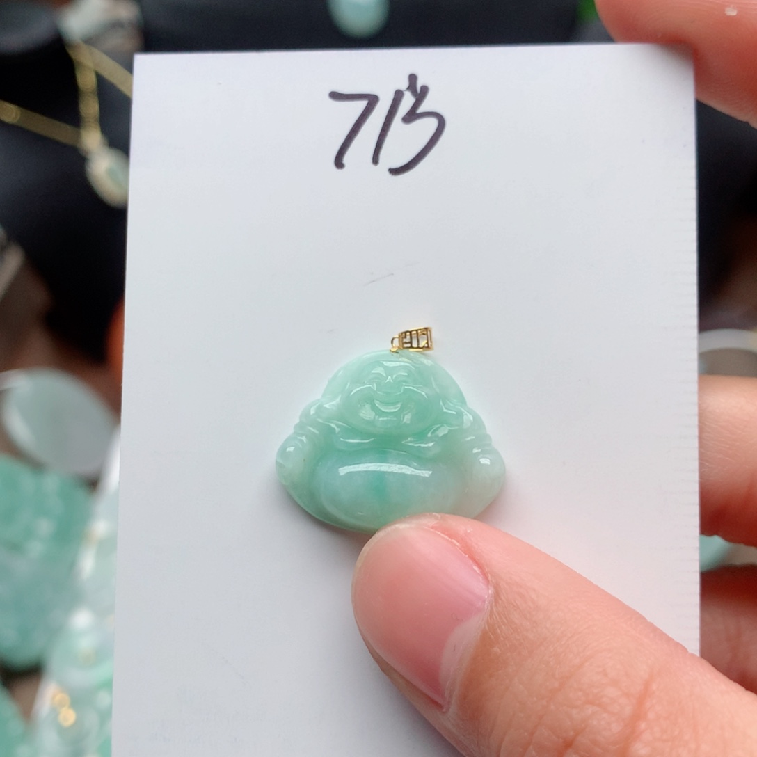 翡翠颈饰18K金镶嵌吊坠