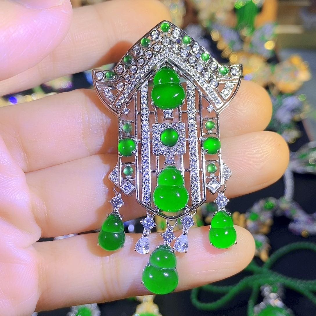 颈饰银S925镶嵌翡翠