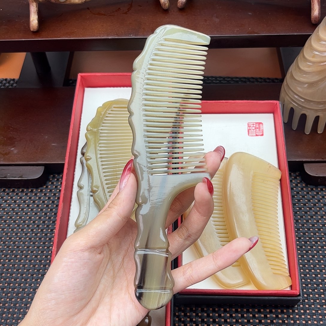 手工制作纯牛角梳子