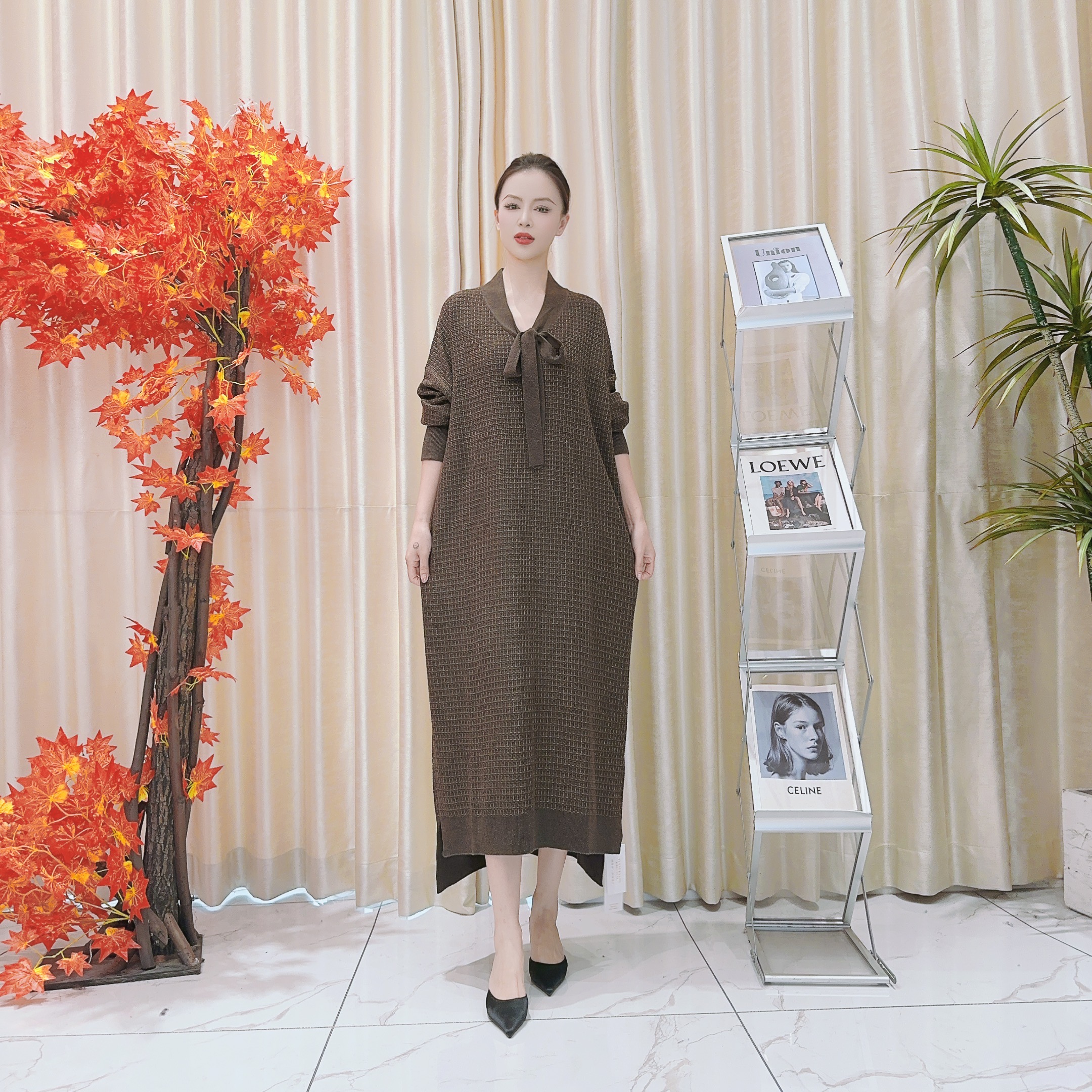 A010咖色领巾菠萝针长袖设计款羊毛设计师秋冬长款轻奢针织连衣裙