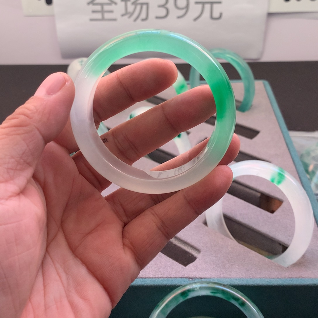 石英质玉未镶嵌手饰