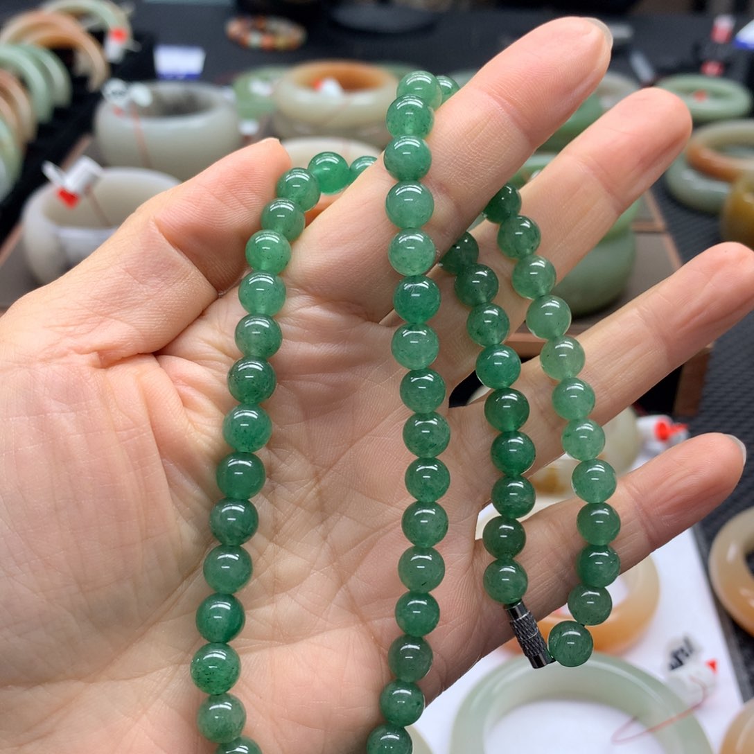 未镶嵌手镯石英质玉