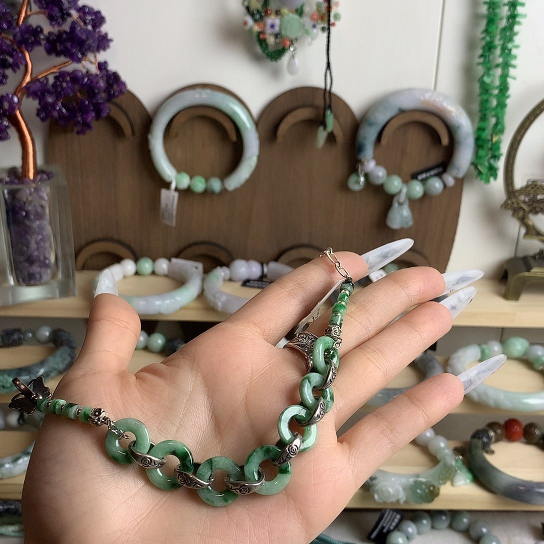 翡翠未镶嵌手镯环环相扣手串阳辣绿