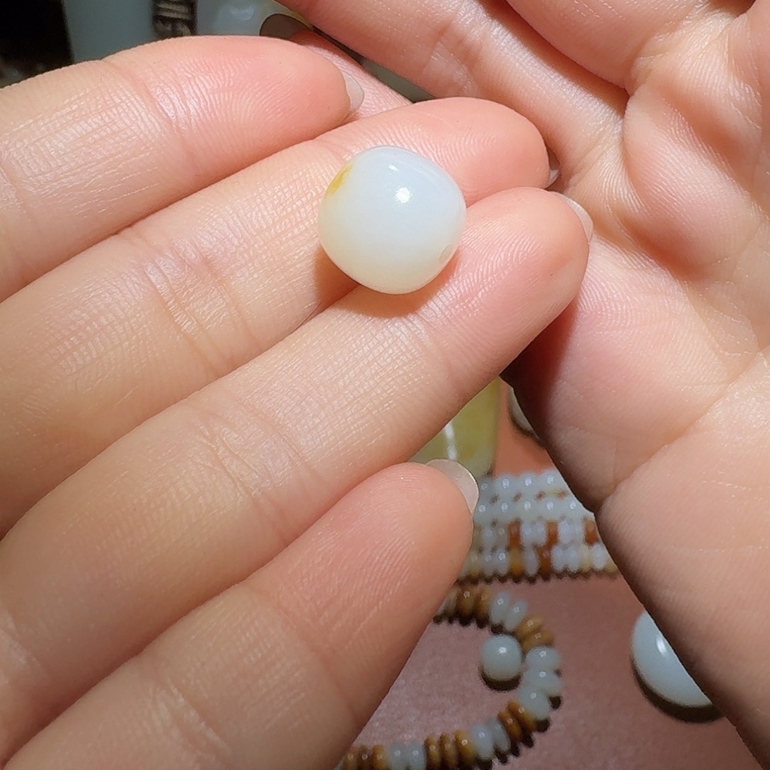 和田玉未镶嵌车挂