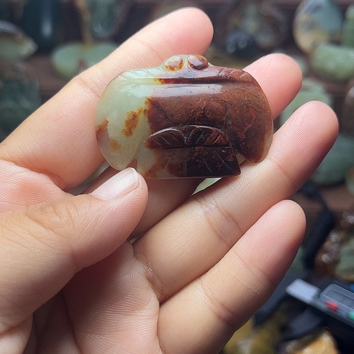 岫岩河磨玉（透闪石质玉）未镶嵌颈饰
