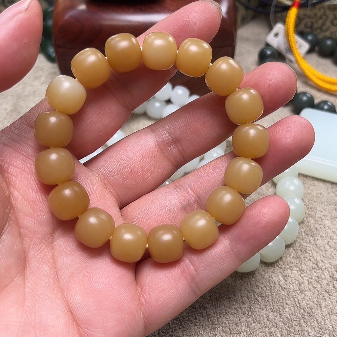 未镶嵌和田玉手链