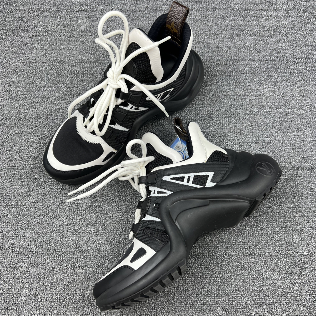 95新 LouisVuitton/路易威登 37码 黑白熊猫老爹鞋 98新 /6072