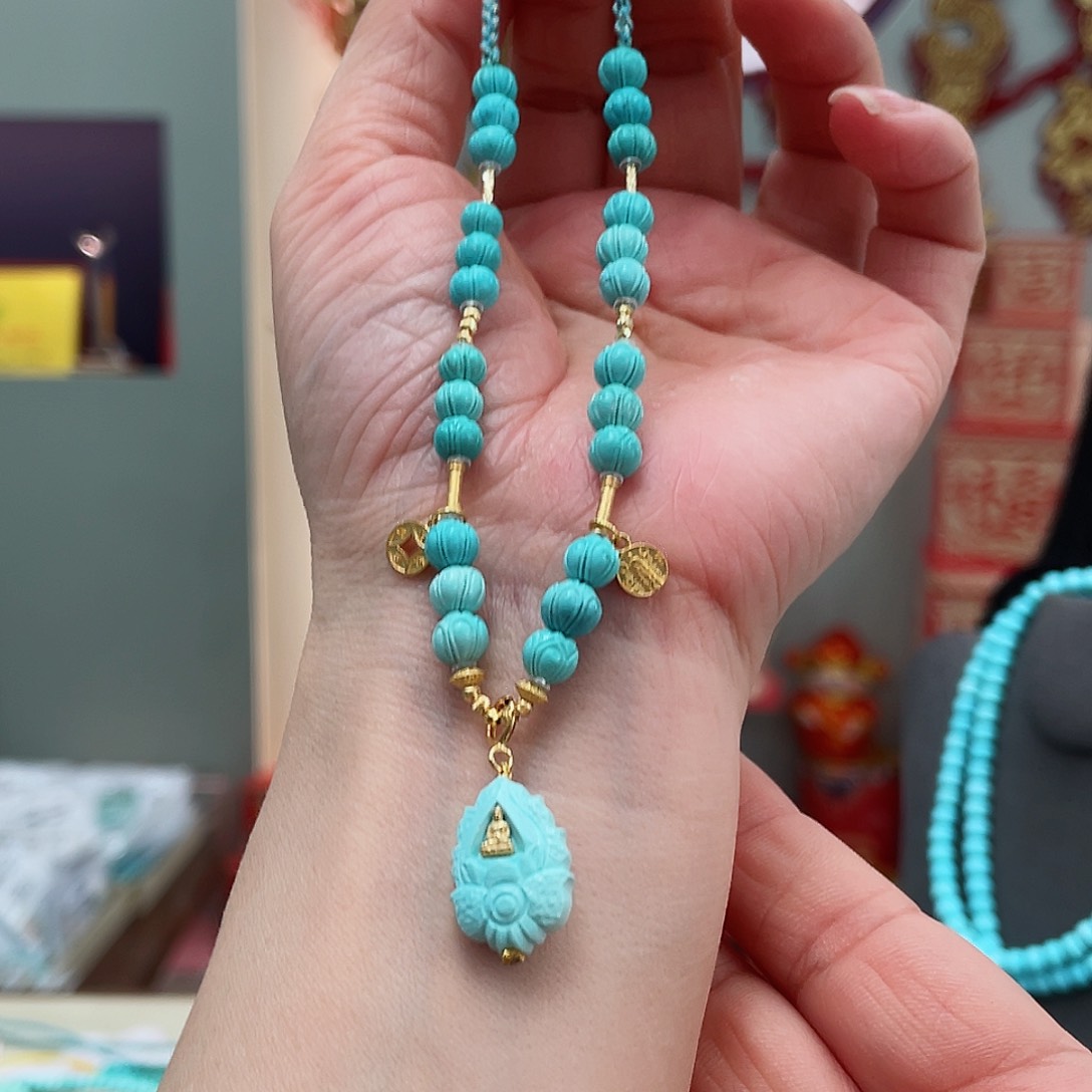 绿松石颈饰18K金镶嵌