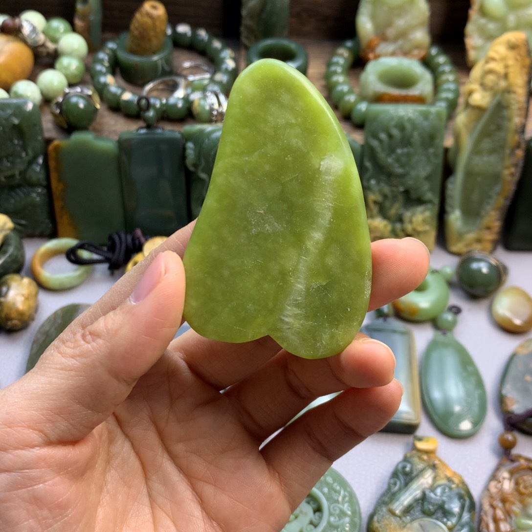 未镶嵌岫岩老玉（透闪石质玉）珠宝奇石米**麻