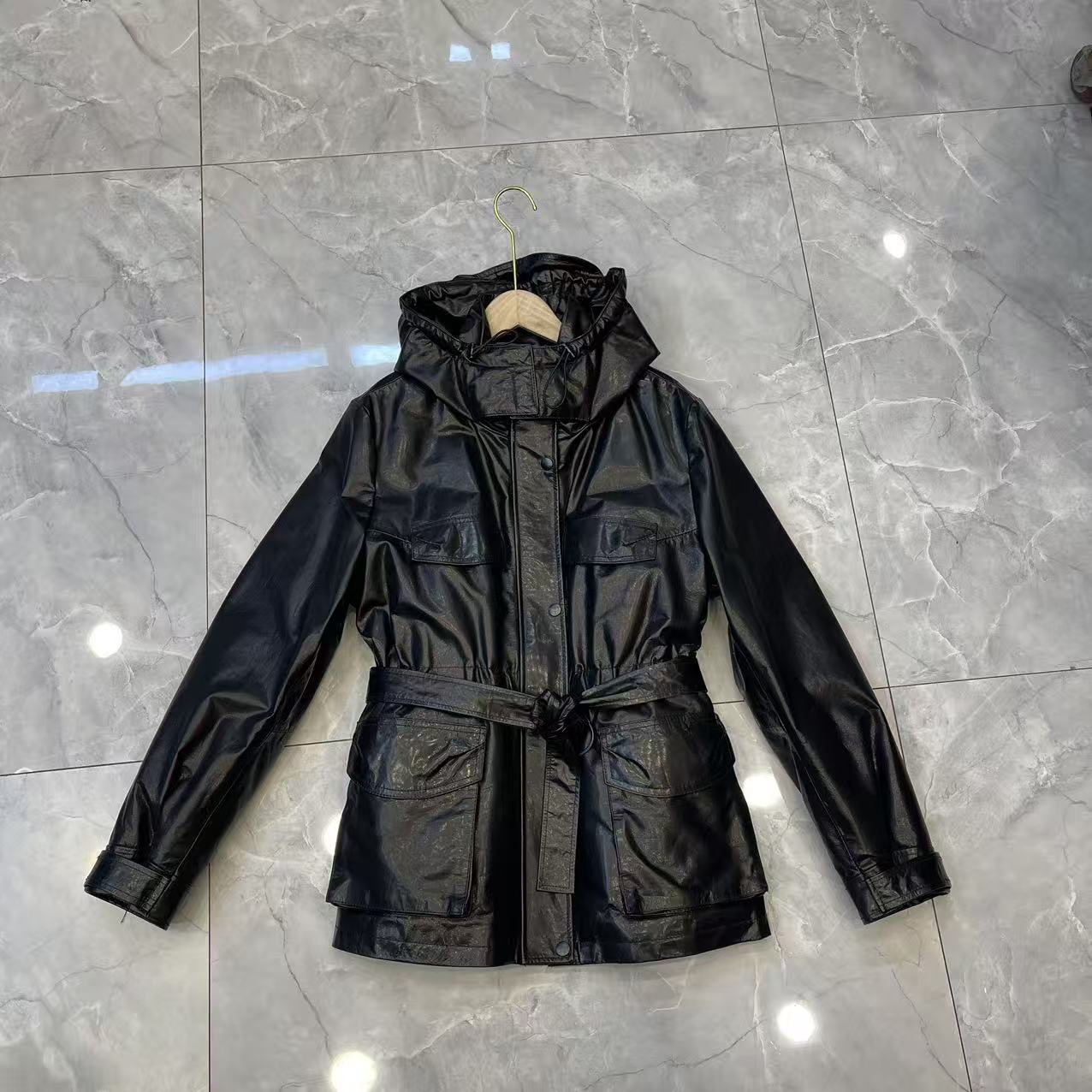 由米-2025冬季新款女款连帽皮衣时尚休闲黑色韩版中长款收腰2507