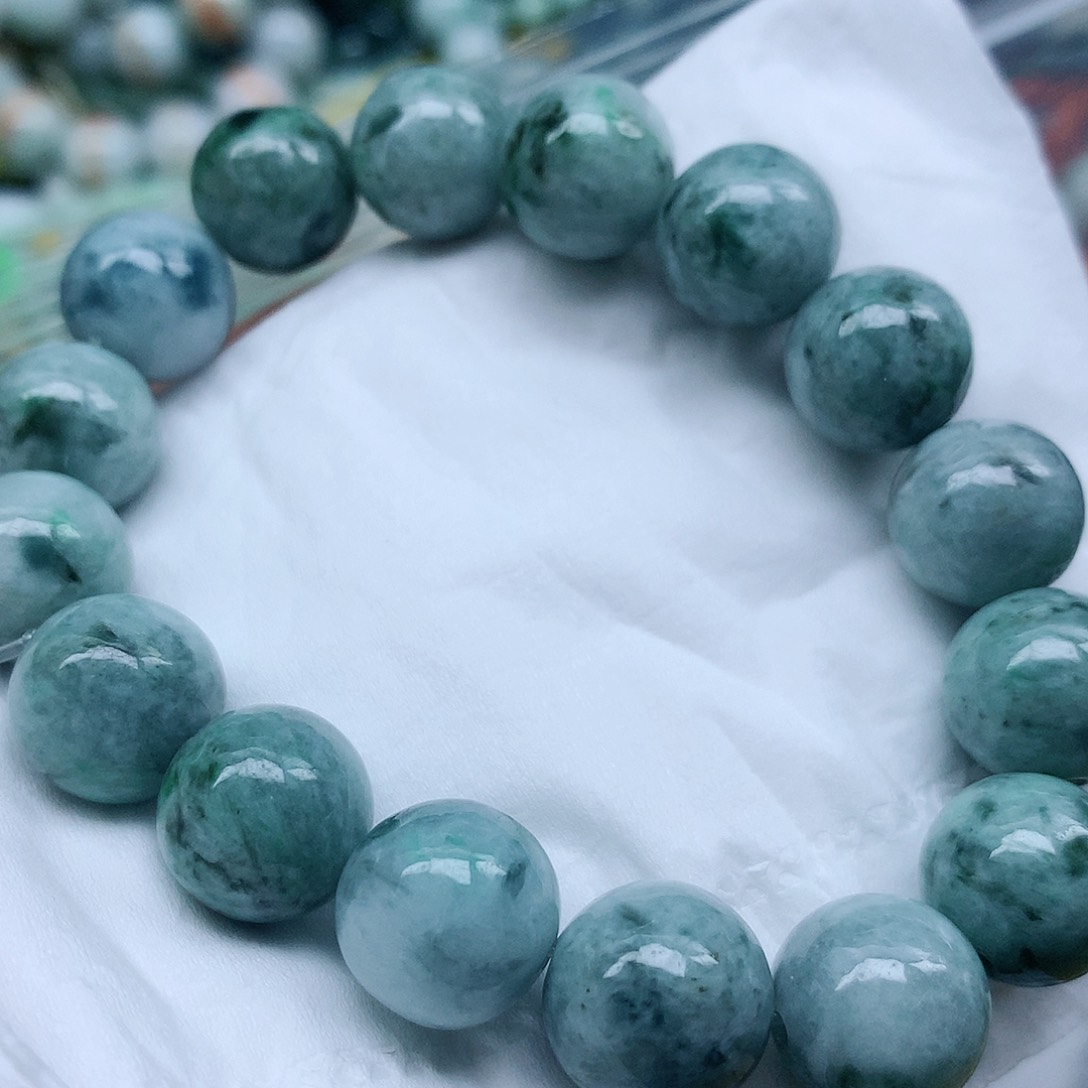 翡翠未镶嵌颈饰手串