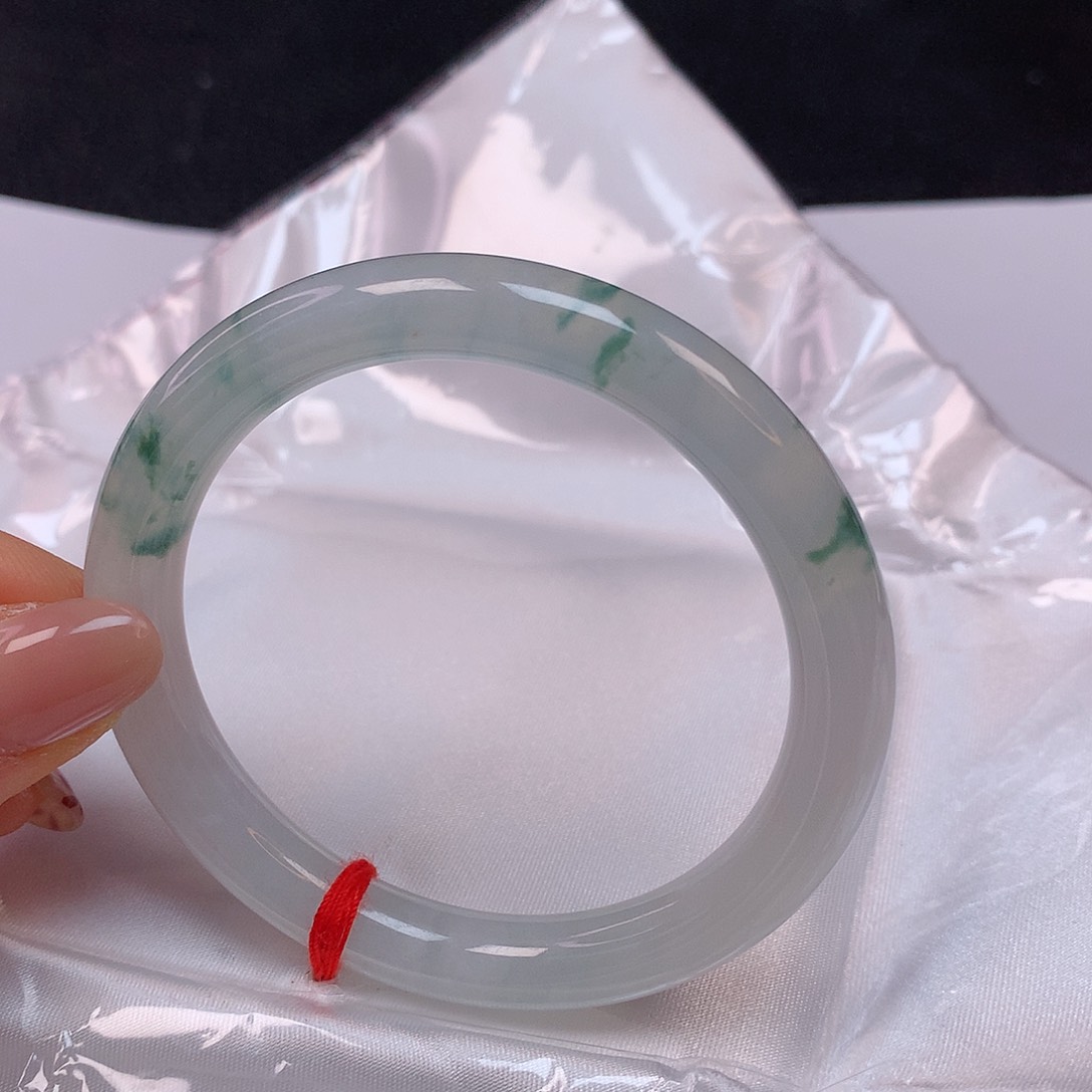 【闪购商品】翡翠手镯未镶嵌54圆条手镯