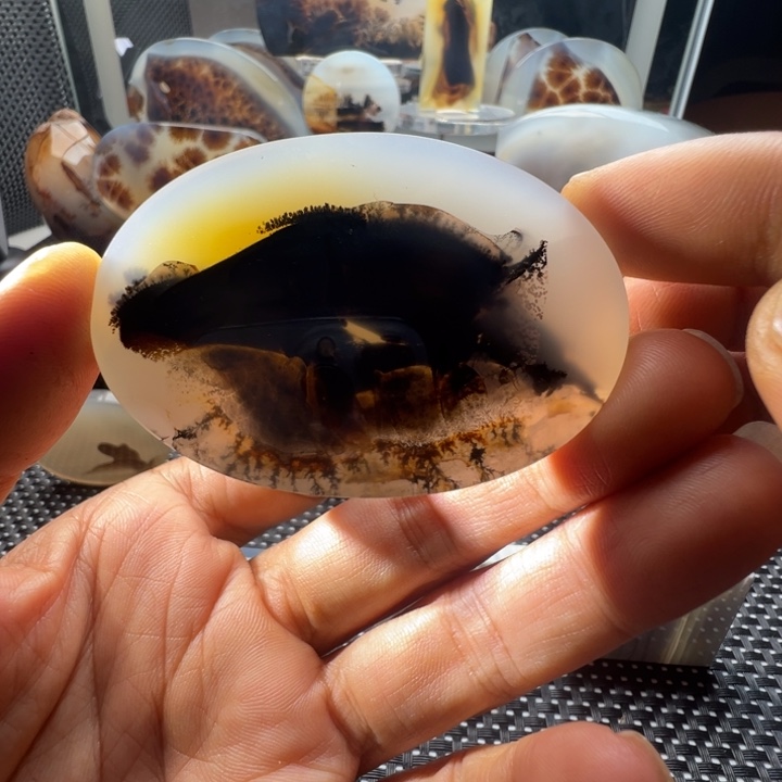 未镶嵌玛瑙/玉髓珠宝奇石