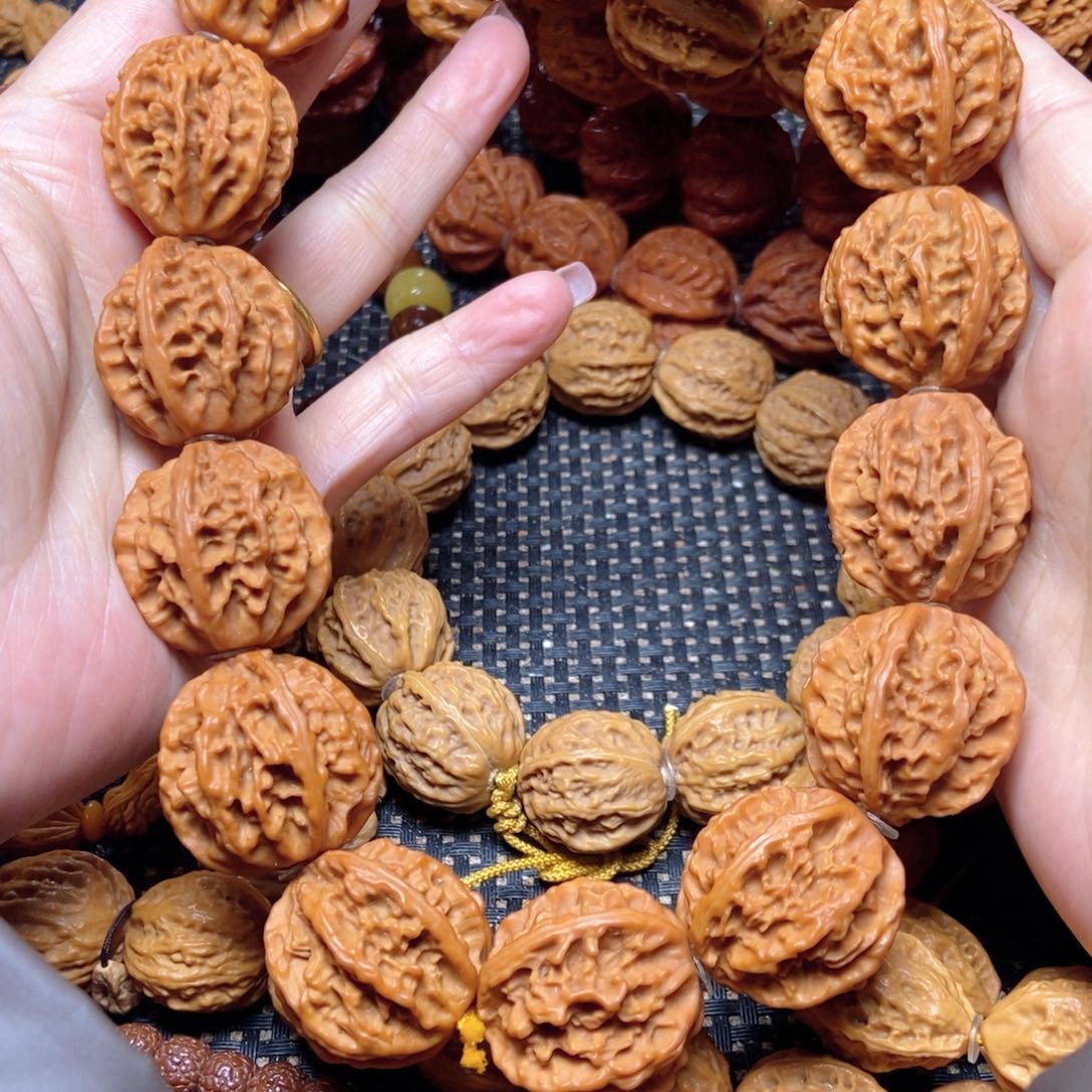 A***运文玩核桃手串粗筋麻花手持