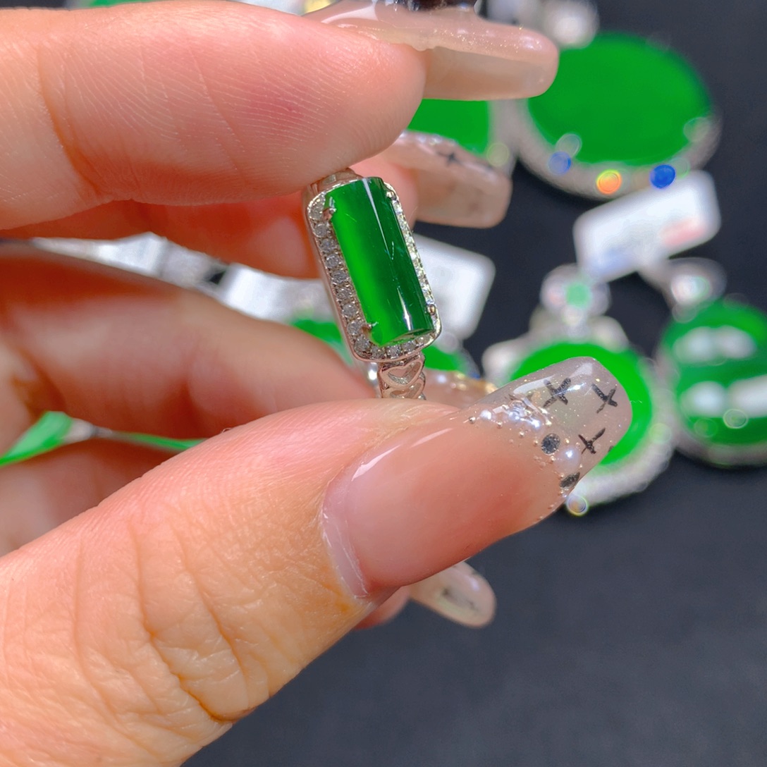 翡翠颈饰银S925镶嵌5*5111111111