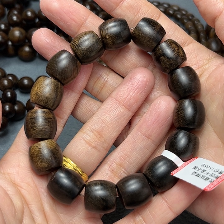 沉香手串白棋留疤