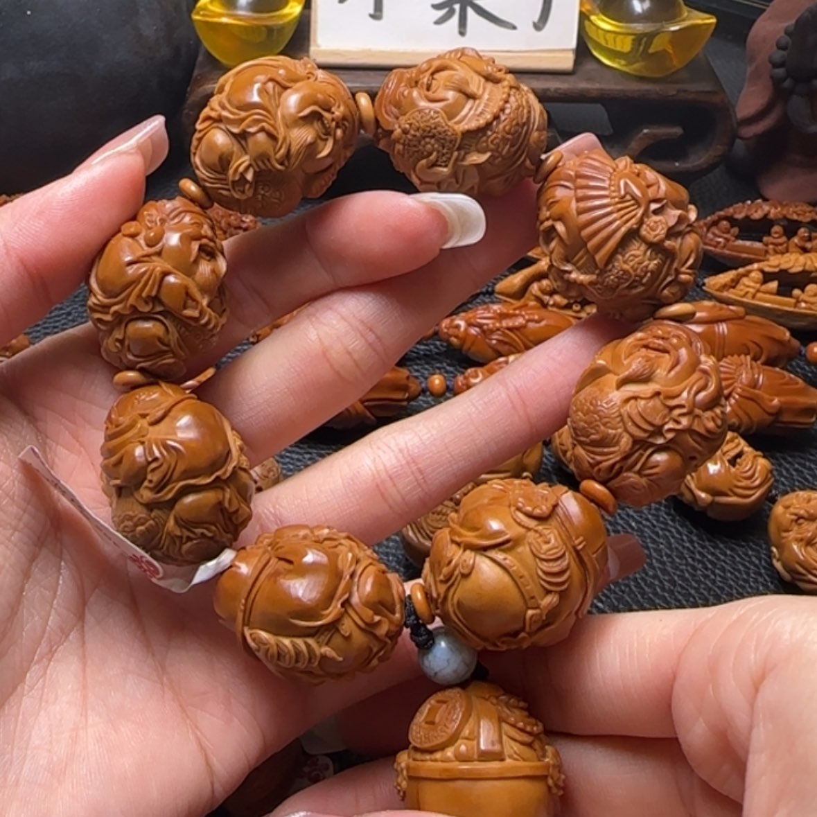【闪购商品】橄榄核吊坠喜气洋洋财神