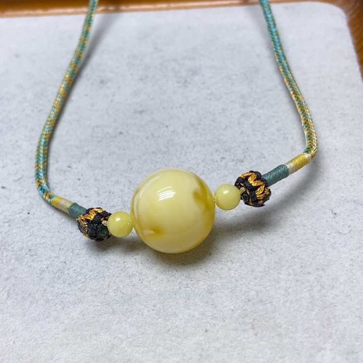 蜜蜡未镶嵌裸石吊坠