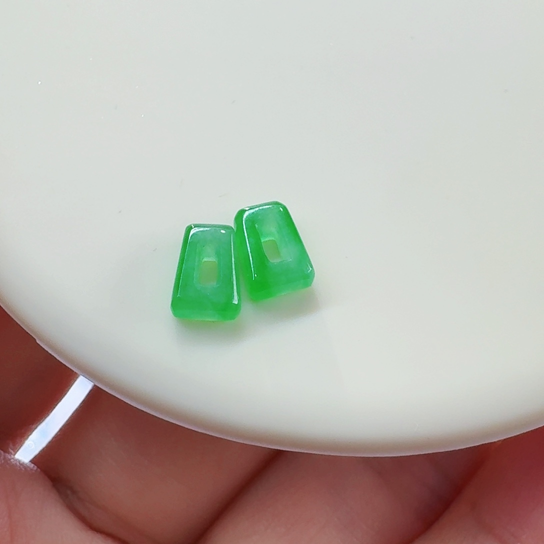 翡翠颈饰未镶嵌东**北裸石