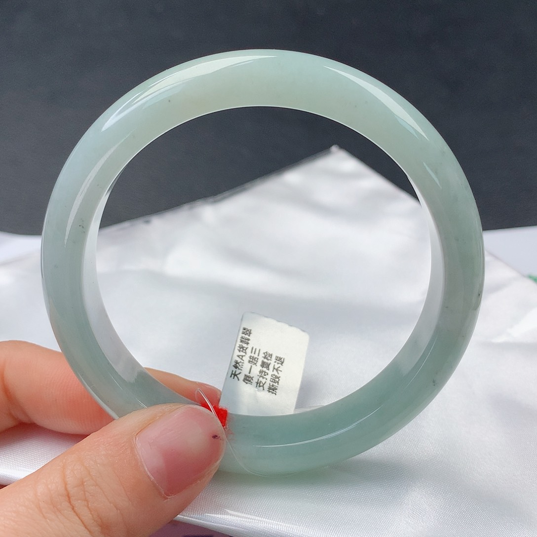 翡翠手镯未镶嵌69正59