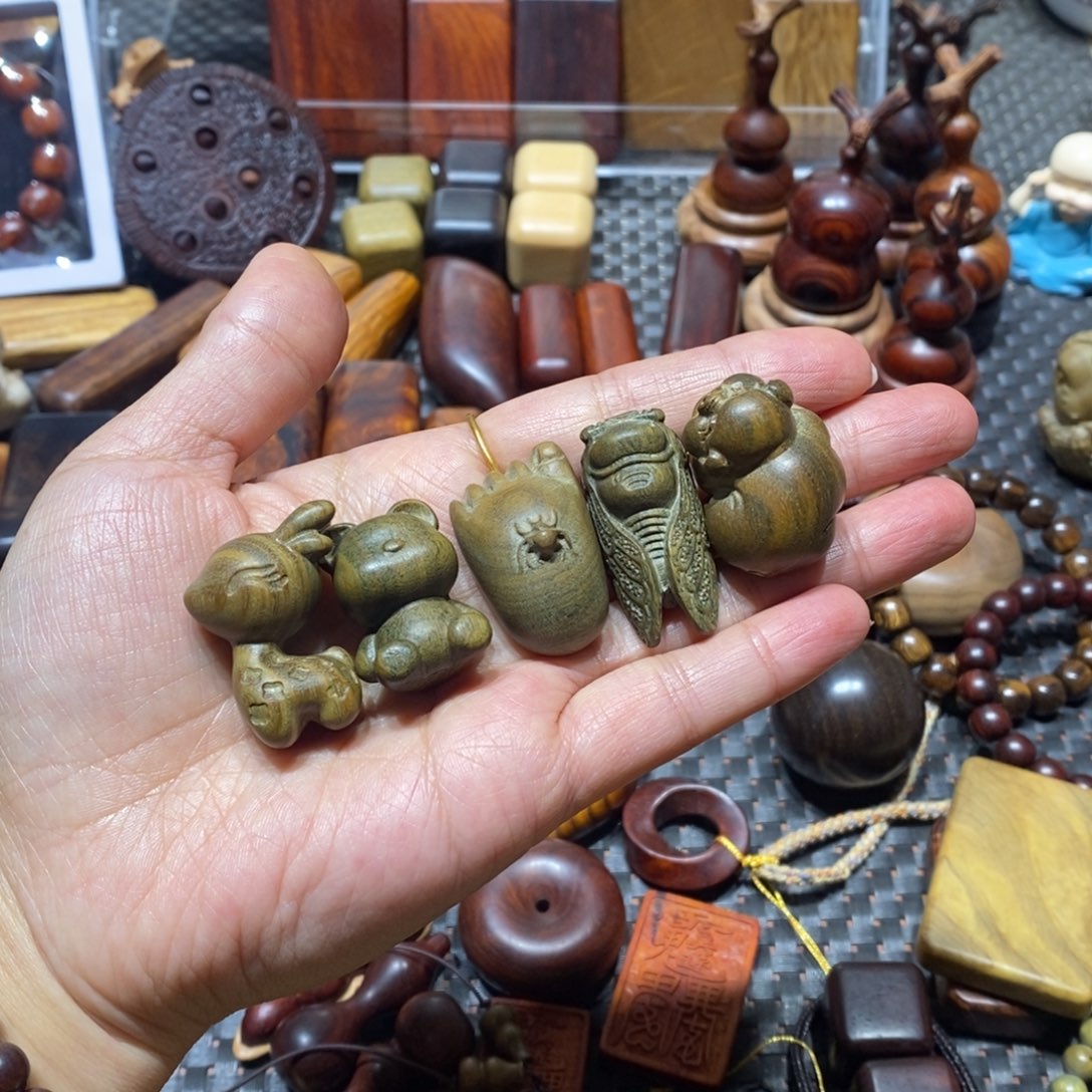 木同*人绿檀木吊坠5个