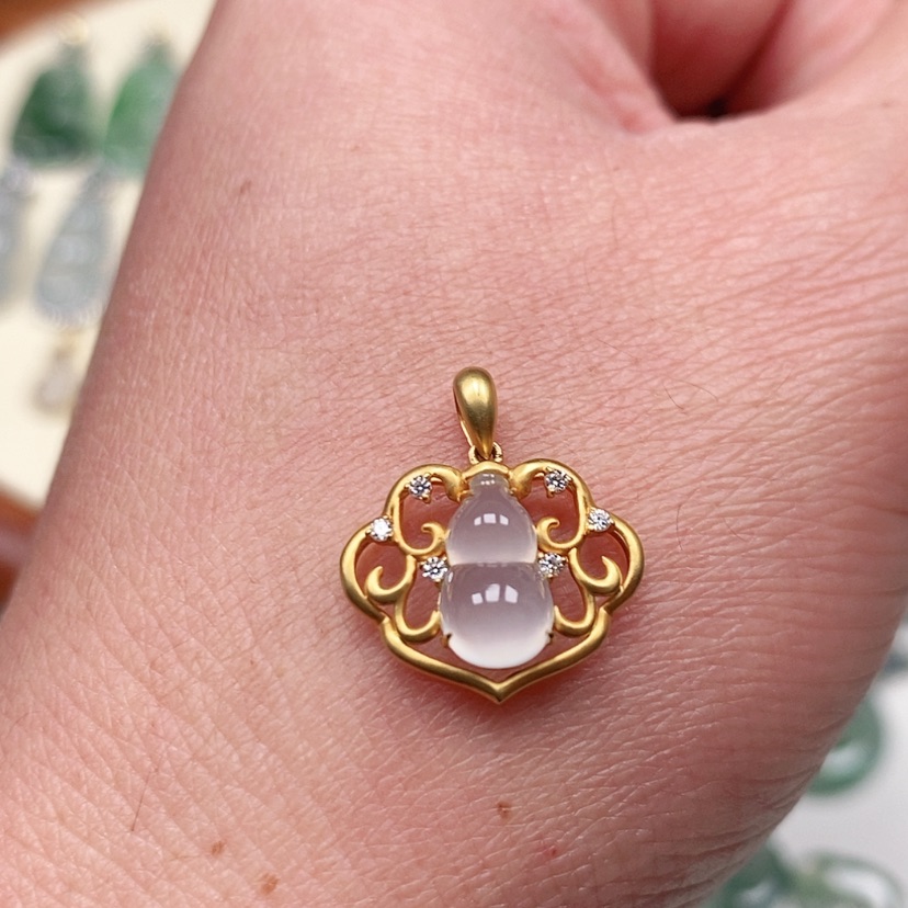 【闪购商品】翡翠吊坠(不含链)18K金镶嵌