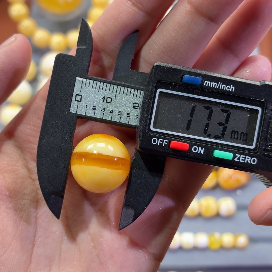 琥珀未镶嵌裸石微瑕圆珠