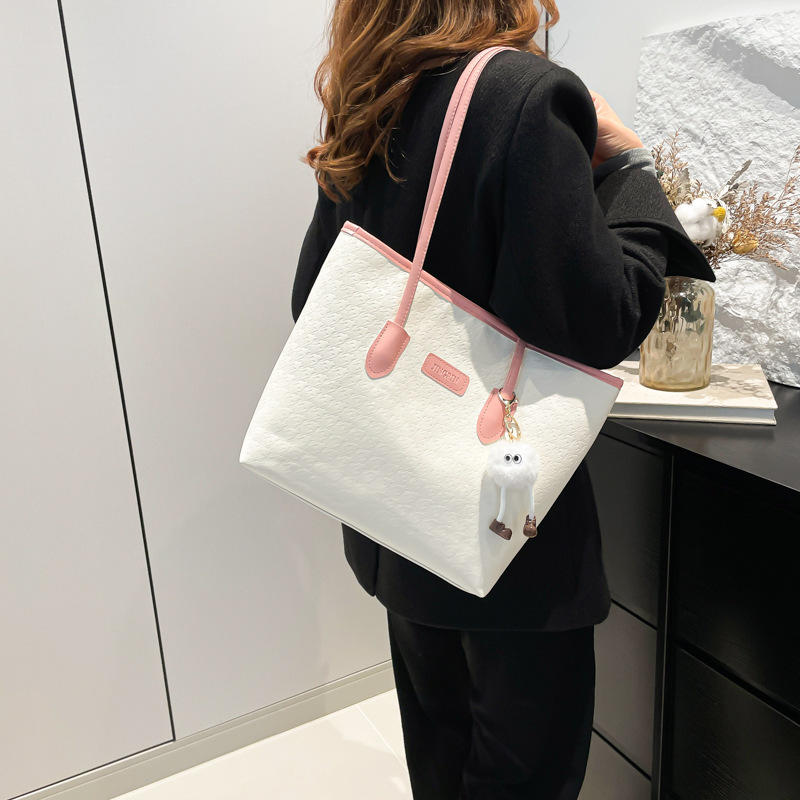 小众通勤单肩手提包2025新款大容量箱包女士包包时尚腋下休闲包