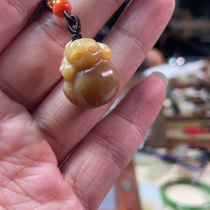 颈饰未镶嵌和田玉