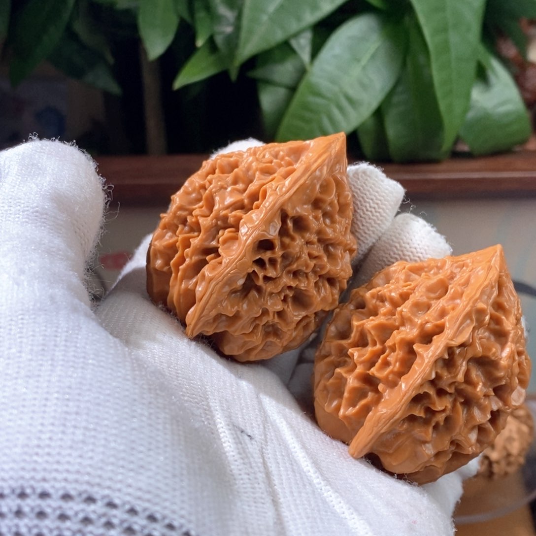 文玩核桃吊坠招财鼠