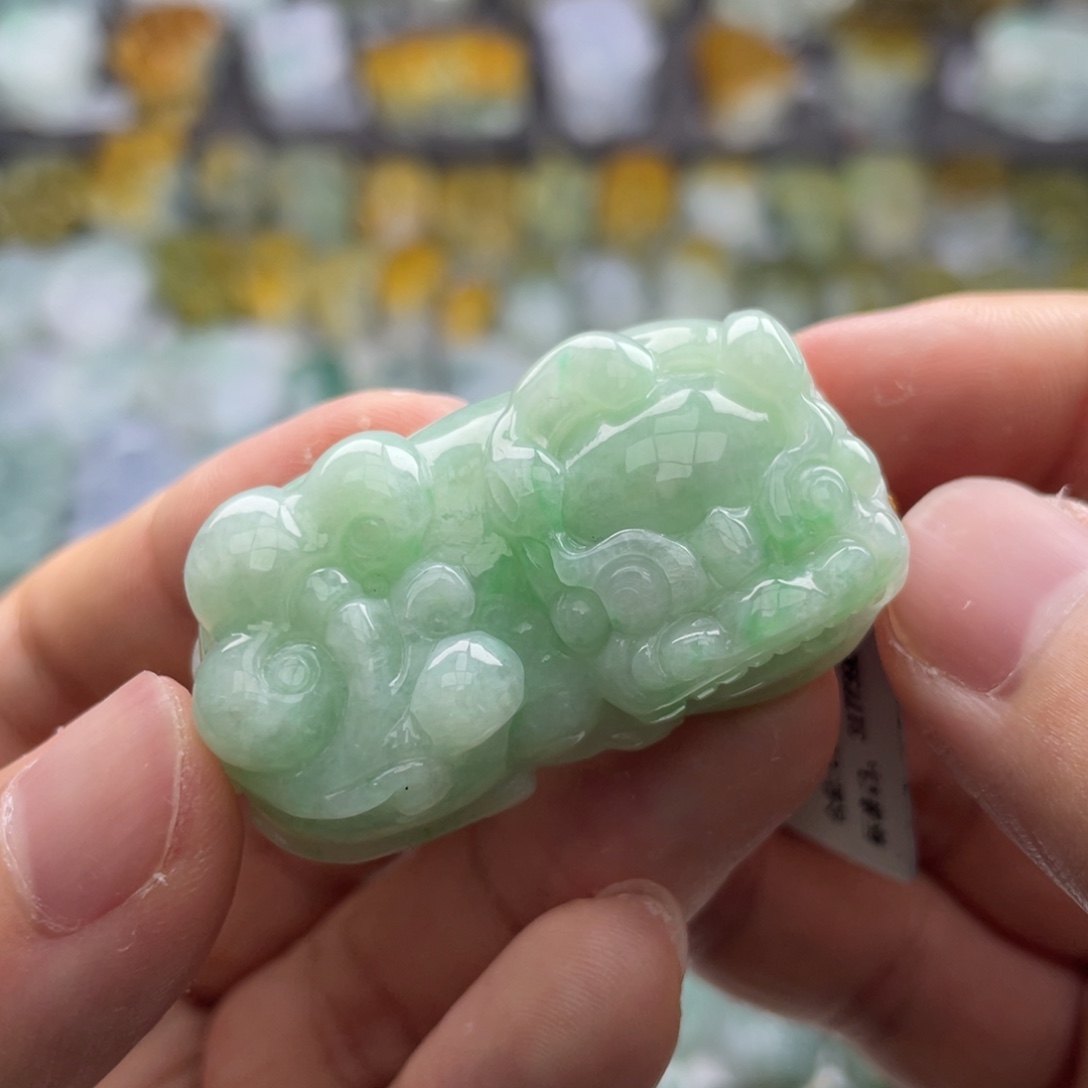 翡翠未镶嵌颈饰貔貅5