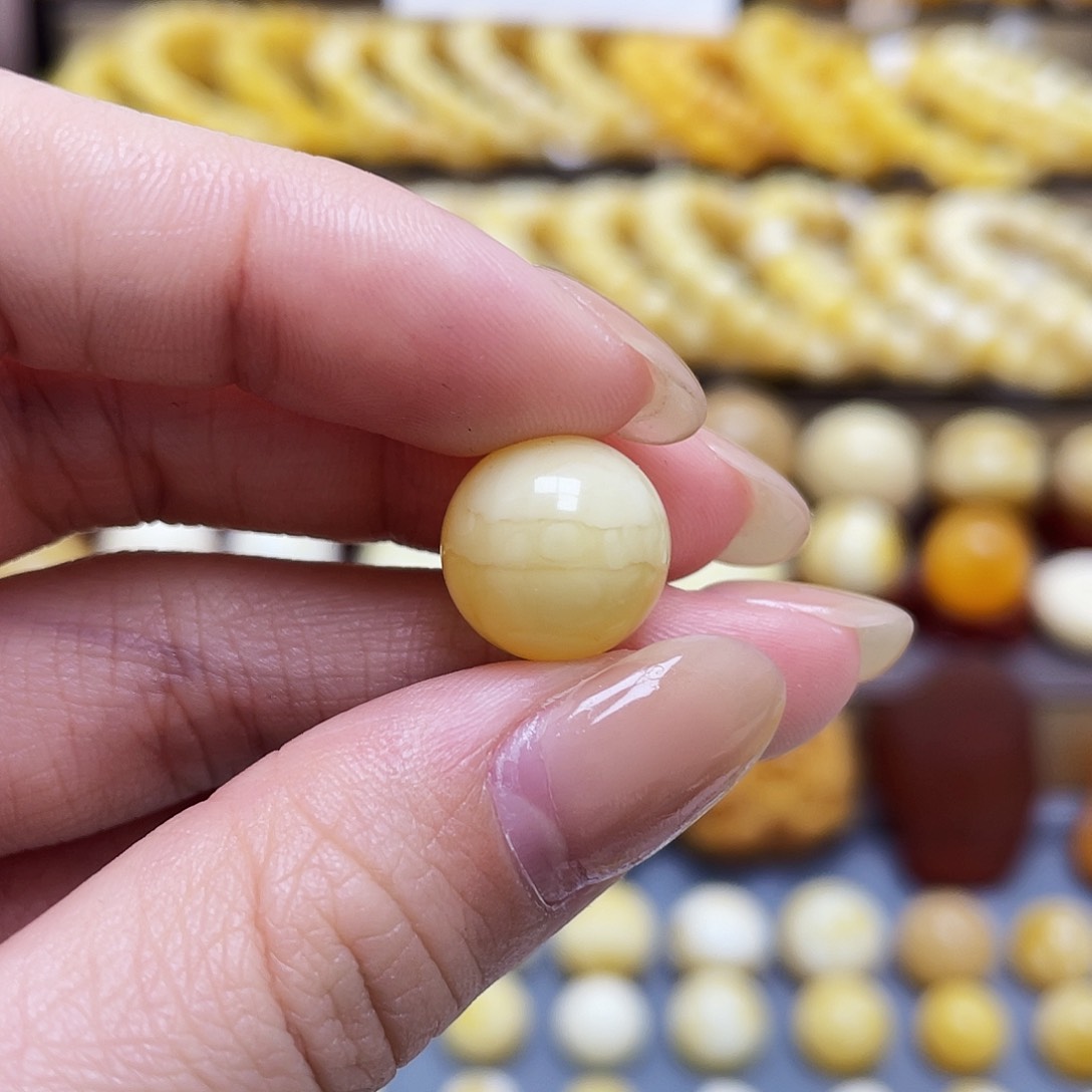 琥珀裸石未镶嵌蜜蜡圆珠13.1mm