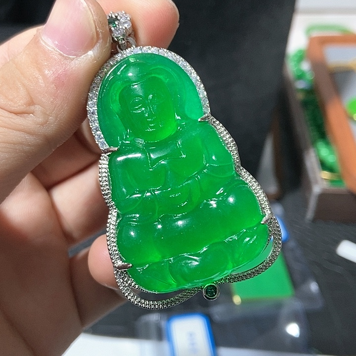翡翠颈饰银S925镶嵌吊坠