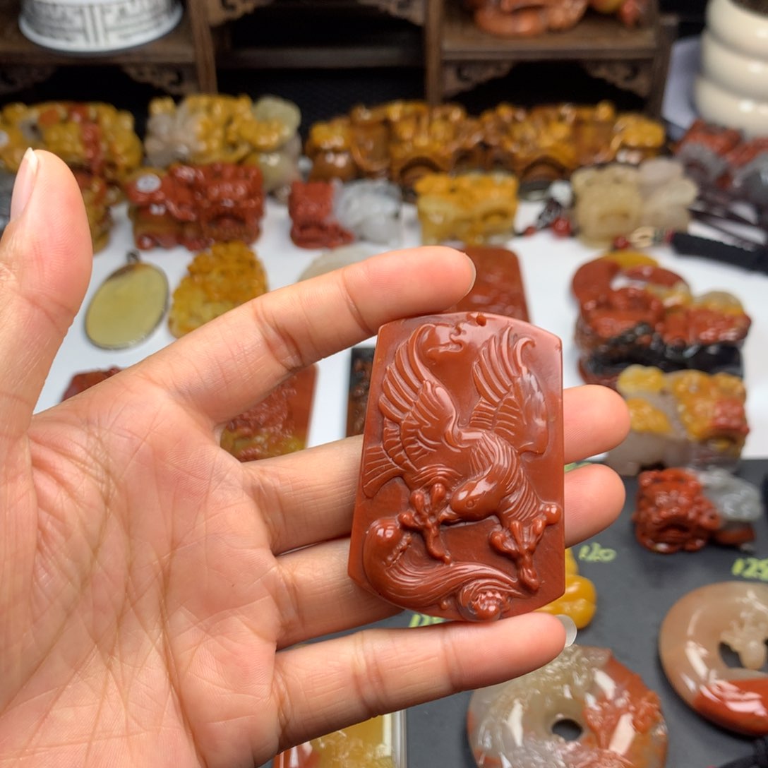 石英质玉（黄龙玉）挂件未镶嵌