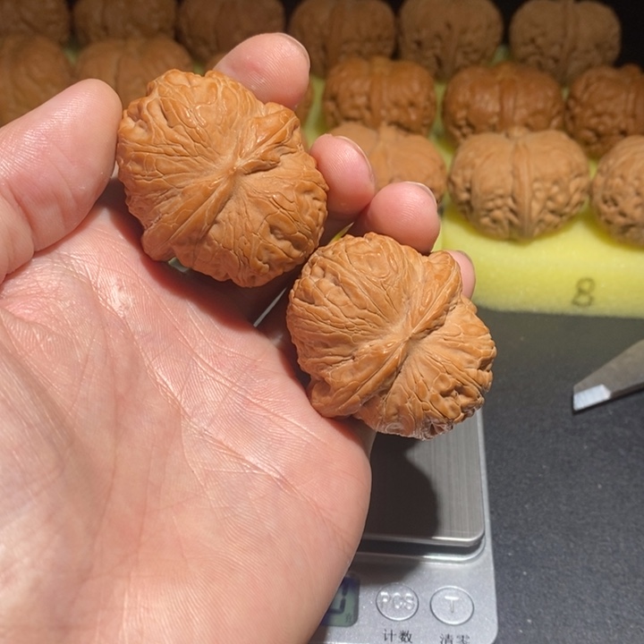 大***梁把件文玩核桃平谷元宝