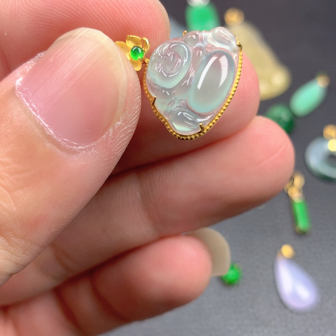 【闪购商品】翡翠18K金镶嵌颈饰翡翠