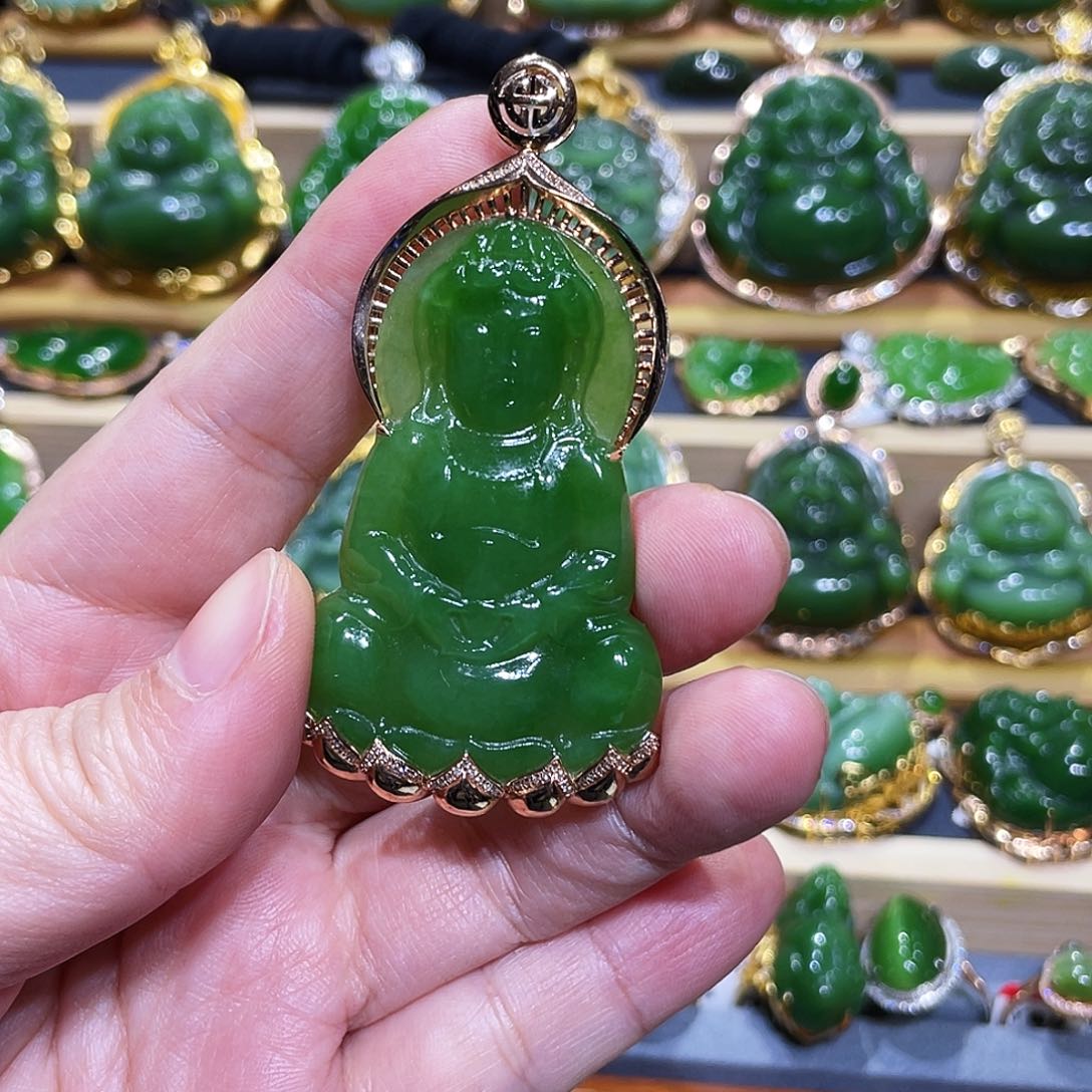 和田玉（碧玉）颈饰18K金镶嵌睿**魔碧玉观音