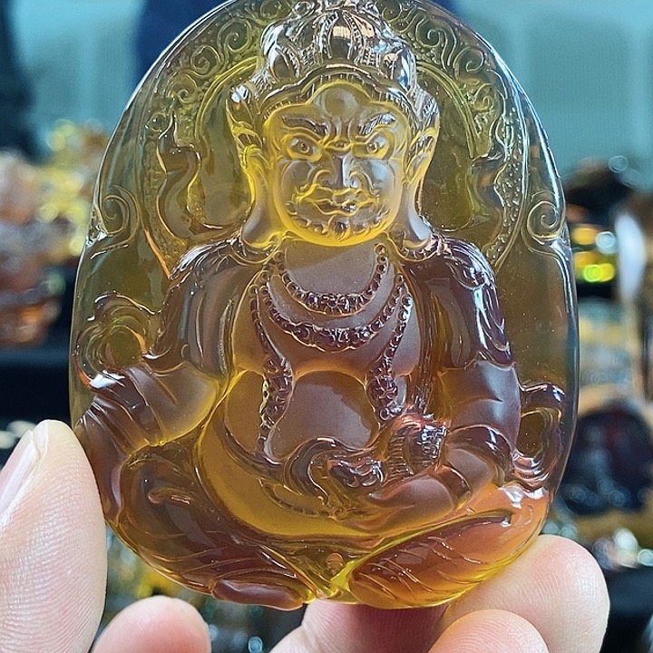 琥珀颈饰未镶嵌一