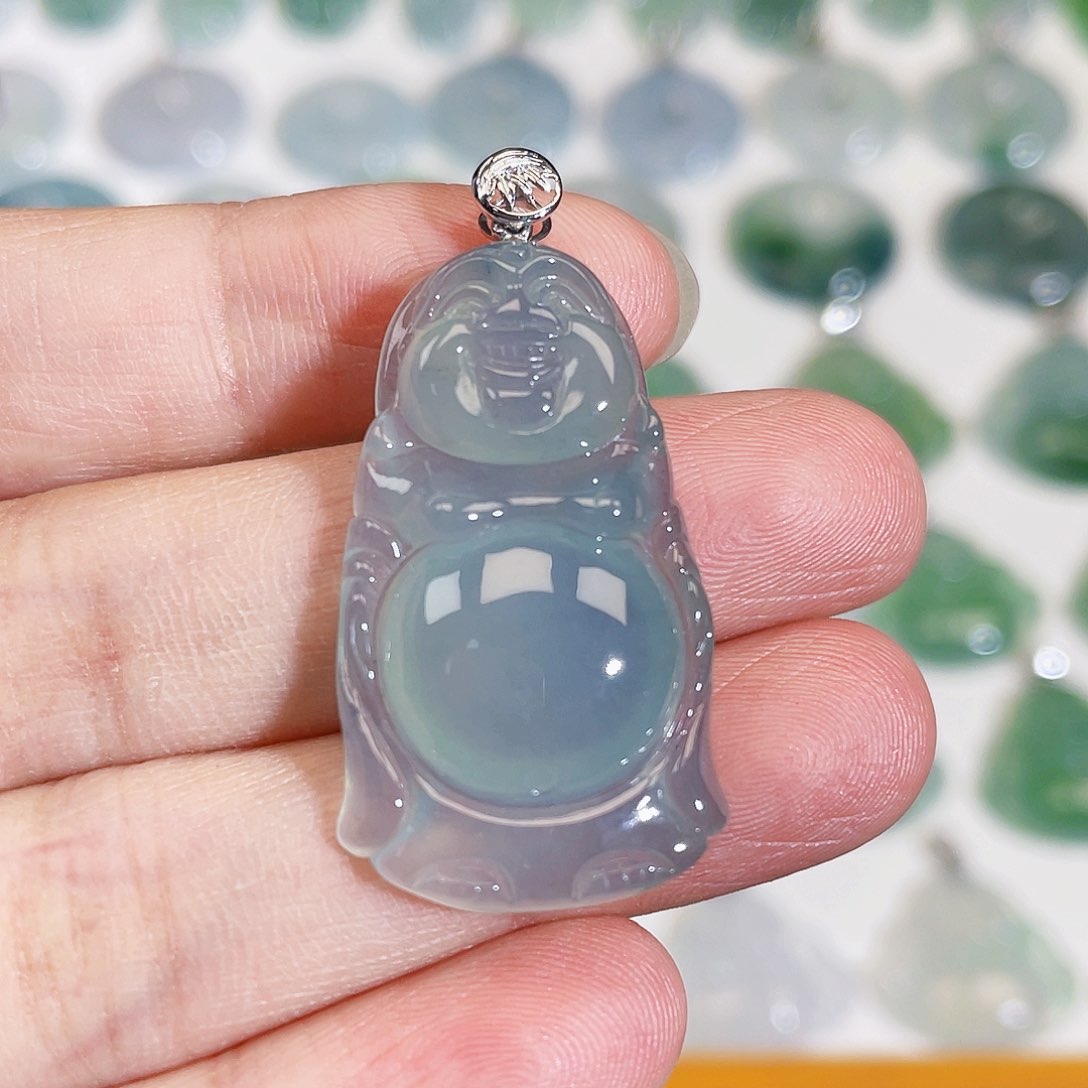 颈饰18K金镶嵌翡翠吊坠