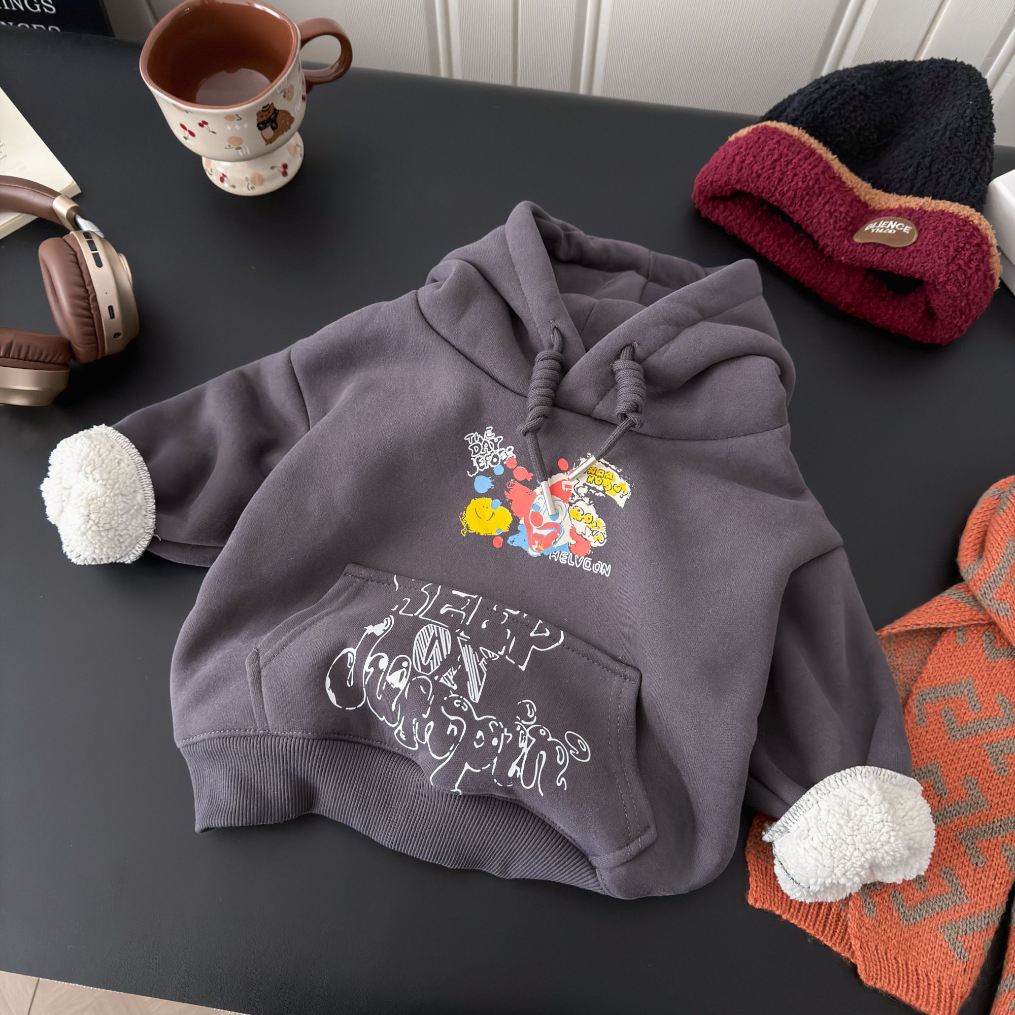 2025新款潮童街头风小丑涂鸦立体字母连帽加绒卫衣